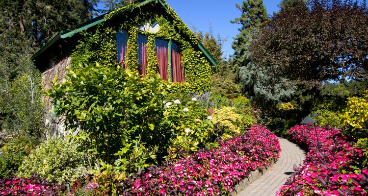 Magnificent Canadian Rockies & Rail (from Vancouver to Victoria) - Scenic Luxury Cruises & Tours 3