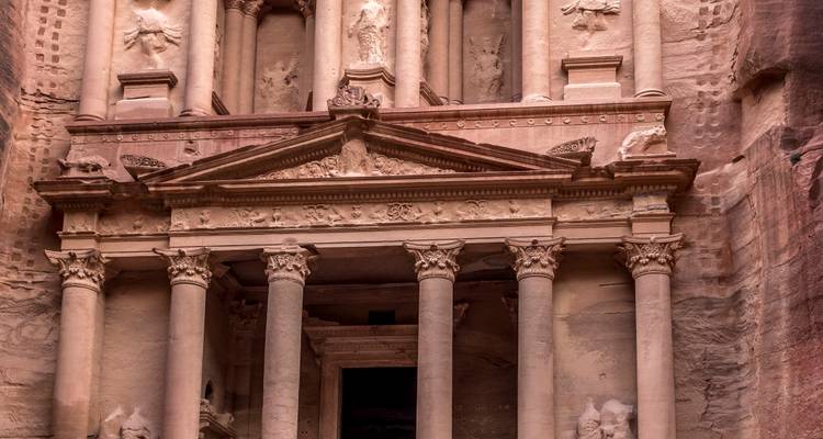 4-Day Petra, Wadi Rum & Dead Sea Tour – Adventure & Culture in Jordan - Book2Jordan Tours and Travel  7