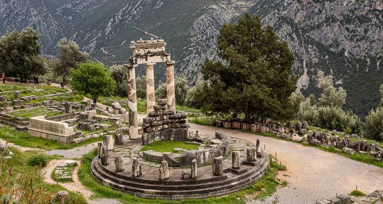 Aegean Dreams: 7 Days of Athens & Santorini Bliss - Wonderful Holidays UK 4