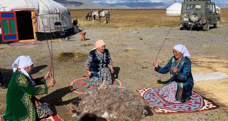 Léopards des neiges de l'Altaï : Expédition photographique en Mongolie - Yellowwood Adventures Ltd 8