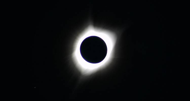 8 jours Péninsule de Reykjanes, points forts du sud de l'Islande et éclipse solaire - STM Tours LLC 1