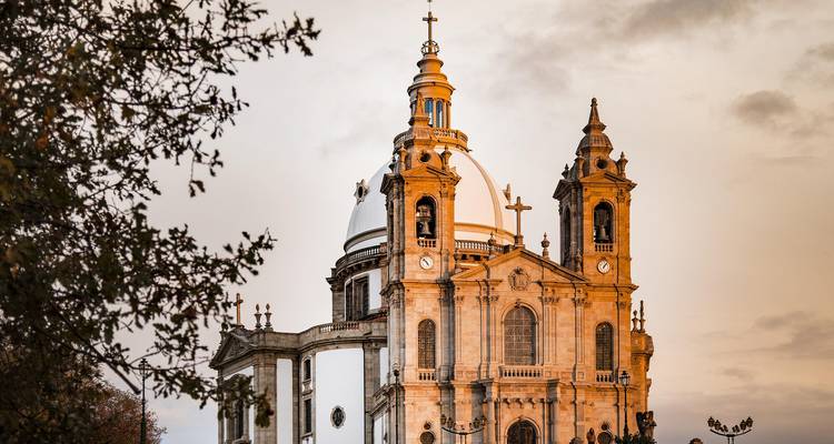 5 Days in Porto: Exploring Nature, Culture & Historic Cities - STM Tours LLC 4