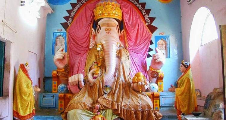 3-Day Mahakaleshwar and Omkareshwar Spiritual Tour - SafeHands Travels 1