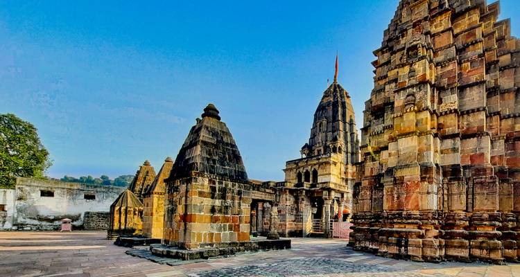 3-Day Mahakaleshwar and Omkareshwar Spiritual Tour - SafeHands Travels 3