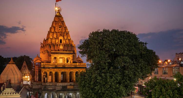 3-Day Mahakaleshwar and Omkareshwar Spiritual Tour - SafeHands Travels 6