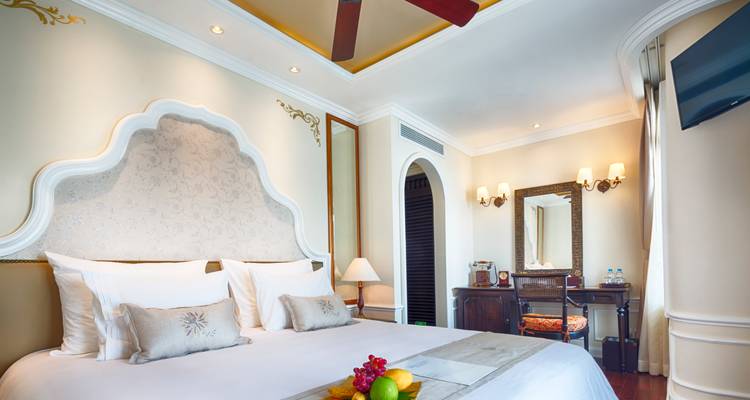 Mekong River Cruise & Dolphin Encounter 7-Night Cambodia to Vietnam - Lotus Cruises 1