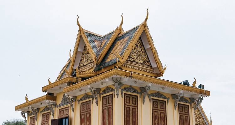 Mekong River Cruise & Dolphin Encounter 7-Night Cambodia to Vietnam - Lotus Cruises 7