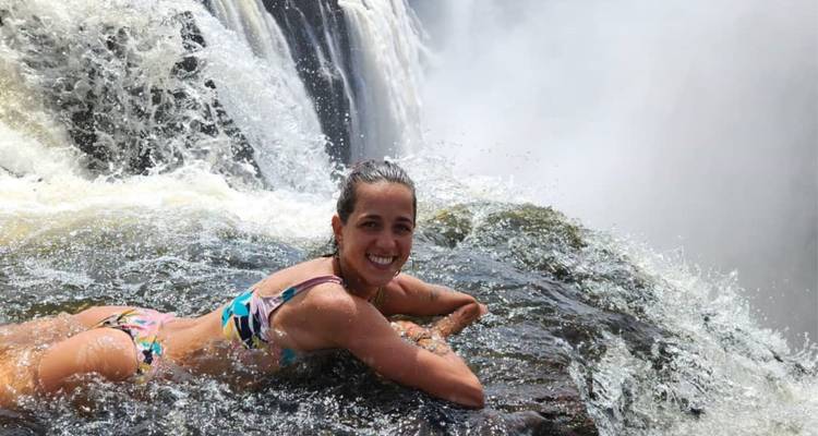 L'expérience passionnante de la piscine du diable et la promenade dans la nature sur l'île de Livingstone en Zambie - Lochinvar Safaris 1