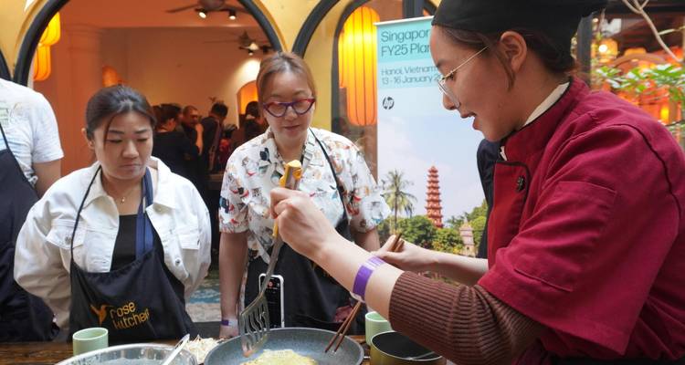 Expérience culinaire à Hanoi : Du marché à la table avec un conteur local - Open Asia Travel  7