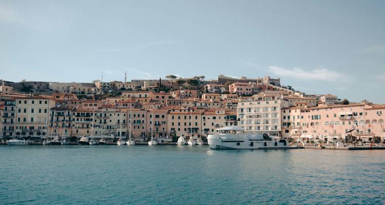 Discover the Glamour of the Rivieras - Emerald Cruises 6