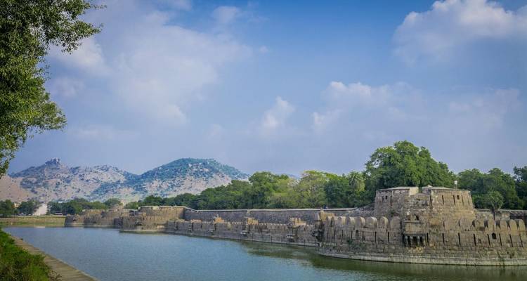 Circuit d'une journée des temples sacrés : De Chennai à Kanchipuram et Vellore - Agora Voyages OPC Pvt Ltd 7