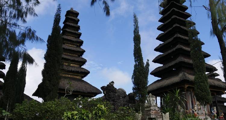 8 jours de bonheur à Bali : Là où le luxe rencontre les sensations fortes, la culture et la lumière nocturne - STM Tours LLC 10