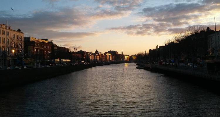 6 jours à Dublin : Châteaux, chutes d'eau et voyages cinématographiques - STM Tours LLC 5
