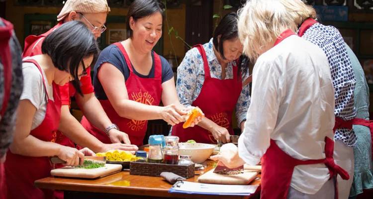 Flavors of Vietnam: 11-Day Culinary & Cultural Exploration - Sondax Travel 7
