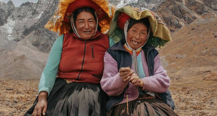 Full-Day Tour to Laguna Singrenacocha – Ausangate - Terres des Incas 6