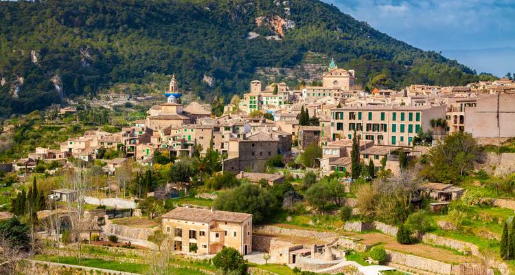 Discover Spain, France & Italy - Emerald Cruises 6