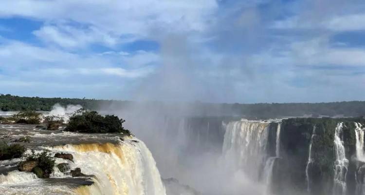 3-Day Iguazu Falls Tour – Argentine & Brazilian Sides with Transfers - Tangol Tours 1