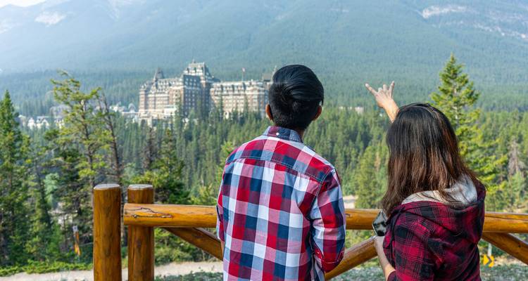 Highlights of Alberta & Rockies Tour - Discover Canada Tours 7
