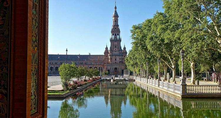 Southern Spain Unveiled, From Palaces to Coastlines - Worldee 4