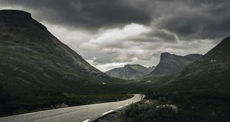 Ultimate Mountain Trekking in Norway - Worldee 1