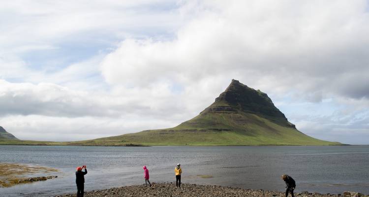 Icelandic Magic: A Family Adventure in the South - Worldee 2
