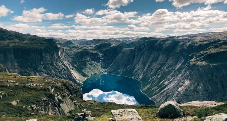 Norwegian nature and famous hikes - Worldee 5
