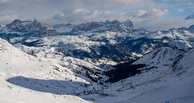 Skiing the Dolomites - Worldee 8