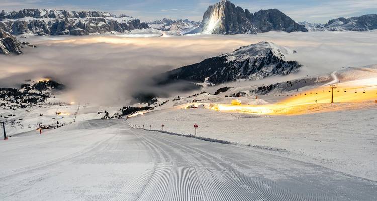 Skiing the Dolomites - Worldee 7