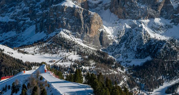 Skiing the Dolomites - Worldee 5