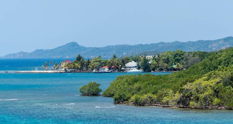 Honduras: San Pedro Sula, Copán , Lake Yogoa, Tela, Roatán - 11 days - Receptivo Aborigen Tours 5