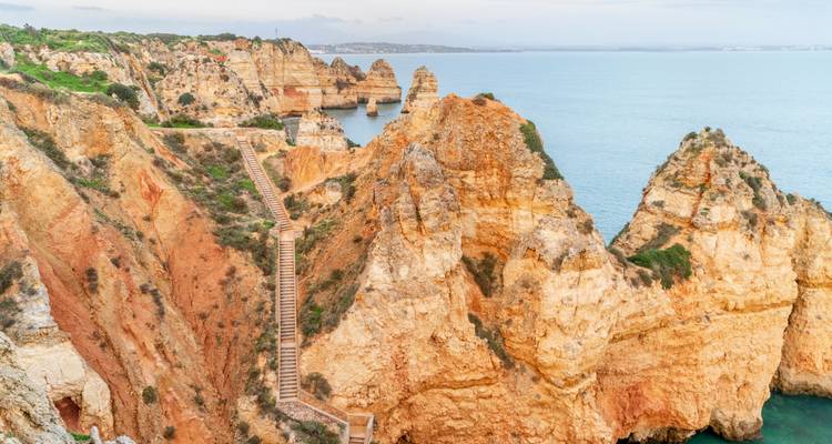 Falaises pittoresques avec vue sur l'océan