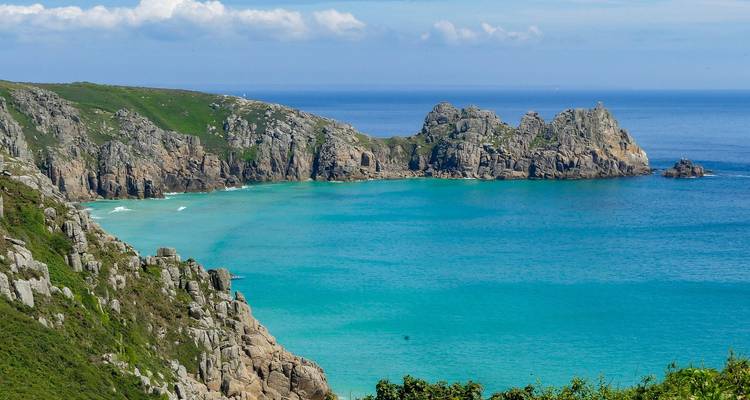 Beautiful coastal cliff with turquoise waters.