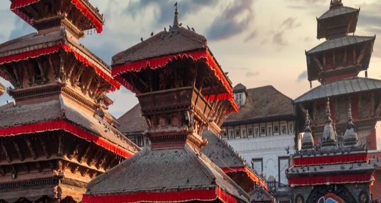 Temples traditionnels aux toits étagés