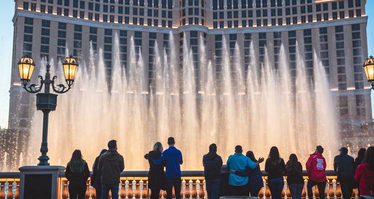 People marveling at Bellagio fountains show in Las Vegas.