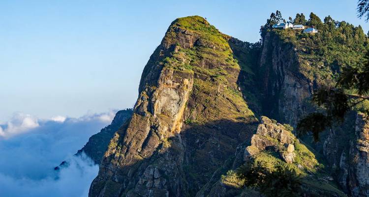 Dramatisch uitzicht op het Usambaragebergte met steile kliffen.