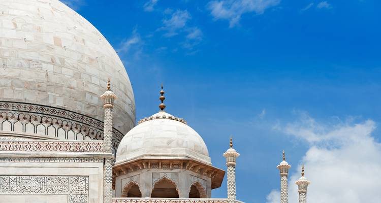 Precision capture of the Taj Mahal's dome and minarets.