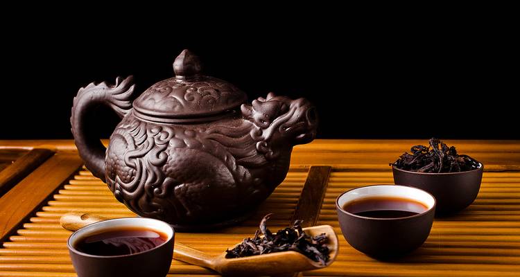 Service à thé chinois traditionnel exposé.