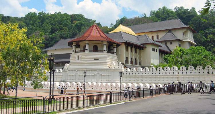 De Tandtempel in Kandy, een bekende boeddhistische plaats.