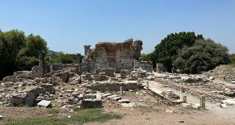 More views of ancient ruins and stone columns.