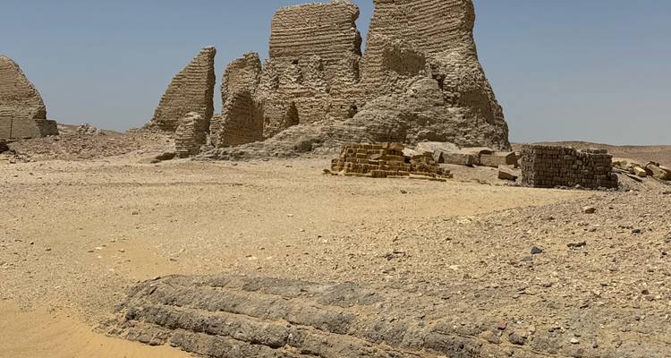 Desert area with stone ruins