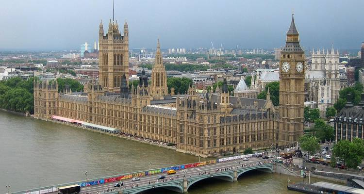 Parlamentsgebäude mit Big Ben.