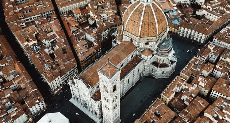 Vue aérienne de Florence avec l'emblématique Duomo.