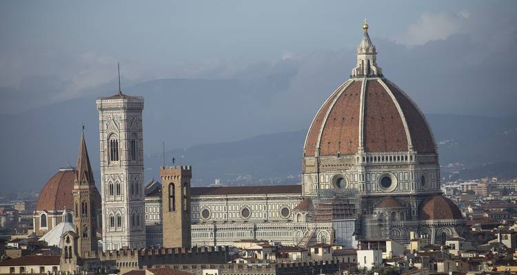 Vue panoramique de Florence avec la cathédrale de Florence.