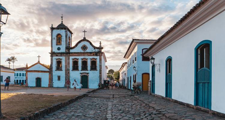 Historical building with a cobblestone street in Paraty.