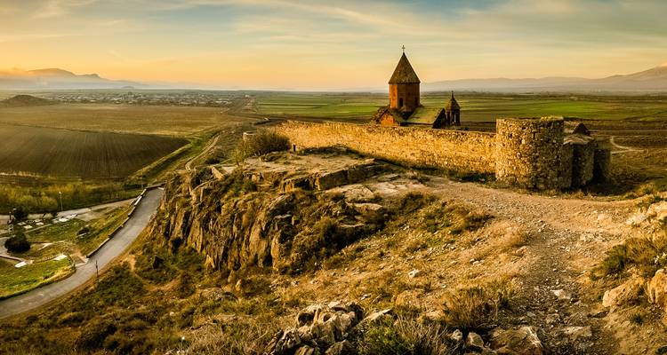 Vue du monastère de Khor Virap avec le mont Ararat en arrière-plan.