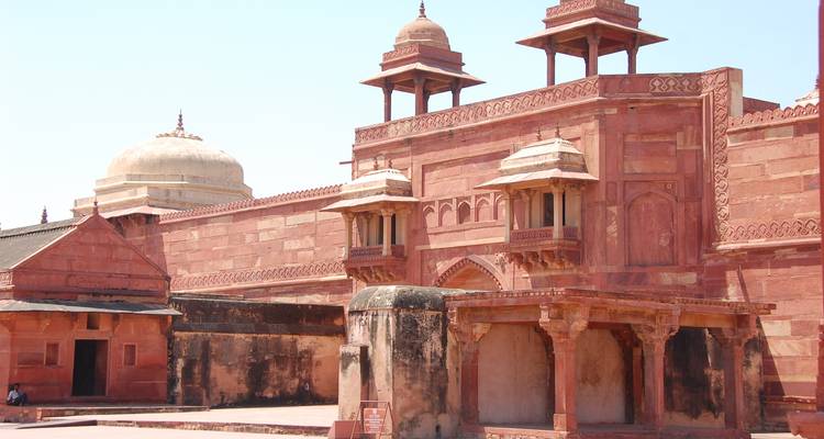 Rote Sandsteinarchitektur in Fatehpur Sikri, Indien.