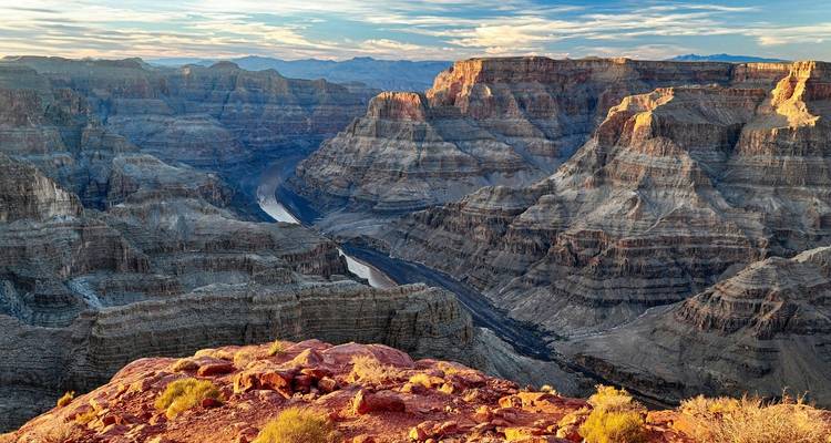 Vue du Grand Canyon au coucher du soleil.
