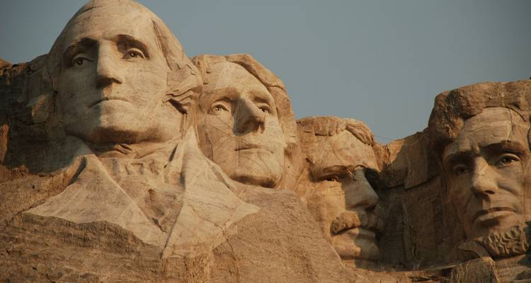 Mount Rushmore with clear view of the four carved presidential faces.