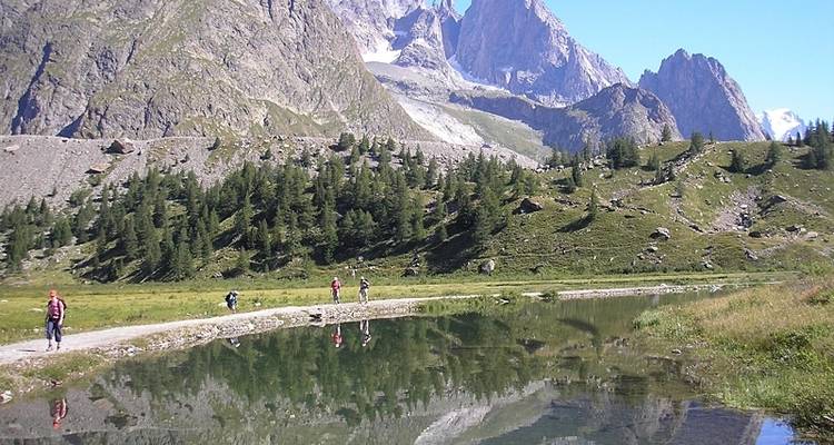Circuito del Mont Blanc en campamento - Exodus Adventure Travels 4