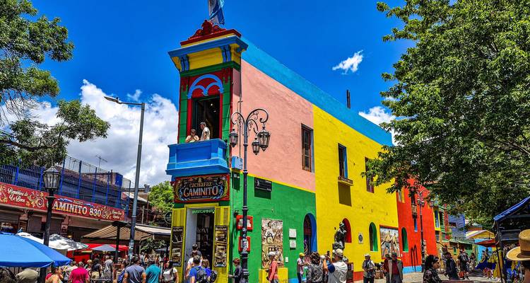 Bunte Gebäude im Stadtviertel La Boca von Buenos Aires.
